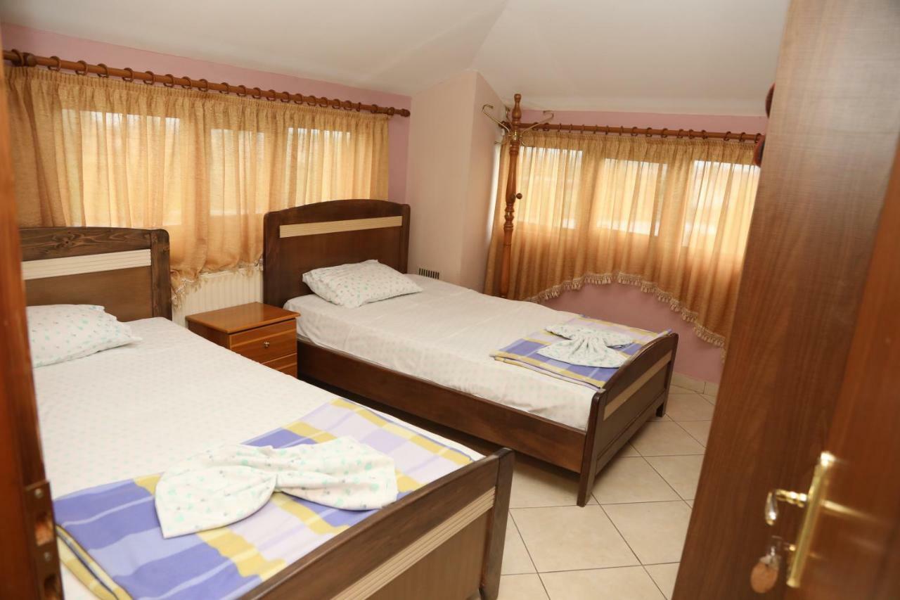Hotel Villa Kabashi Korce Extérieur photo