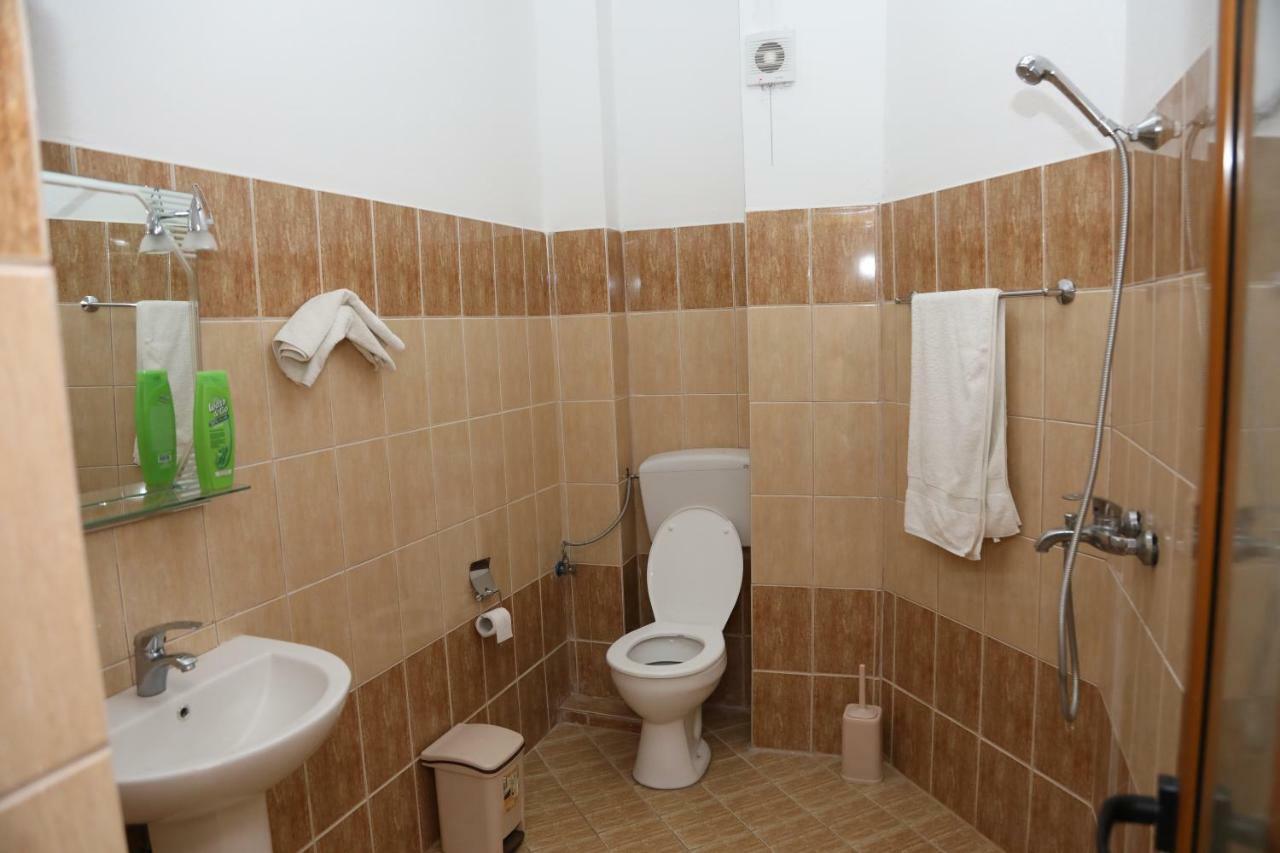 Hotel Villa Kabashi Korce Extérieur photo