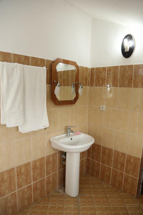 Hotel Villa Kabashi Korce Extérieur photo