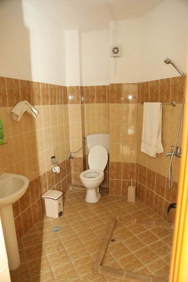 Hotel Villa Kabashi Korce Extérieur photo